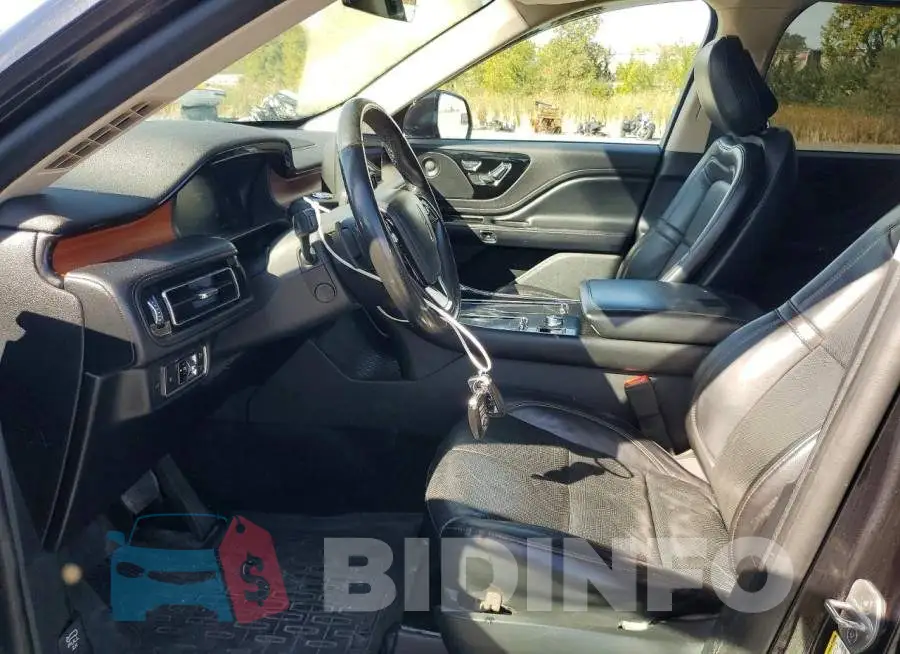 5LM5J7XC8LGL16326 Photo# 7