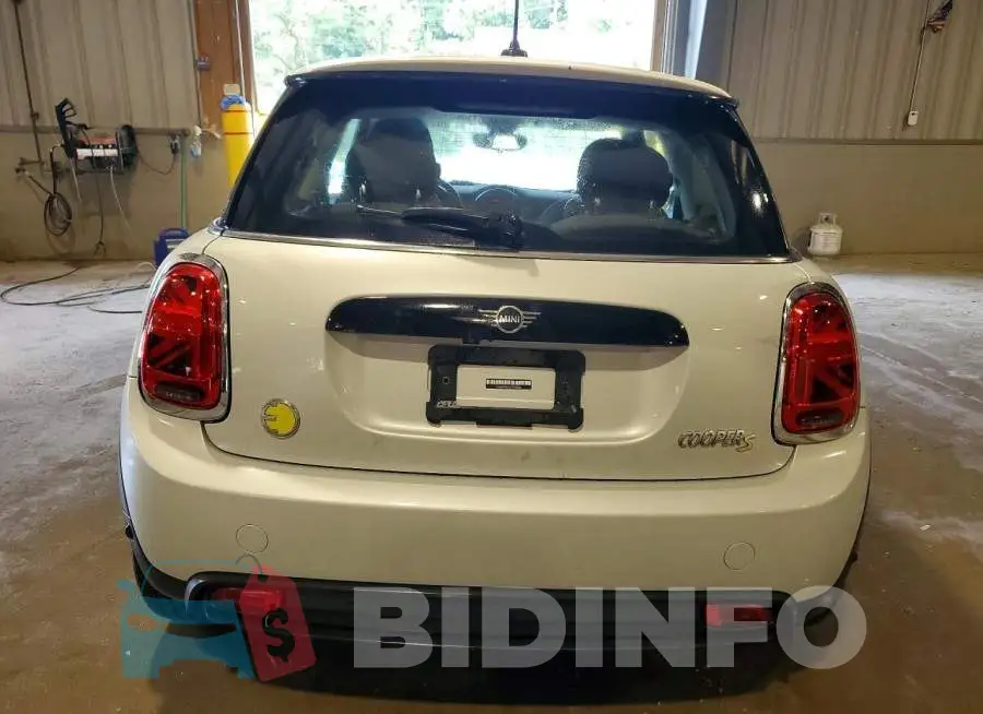 WMW13DJ06P2T22588 Photo# 6