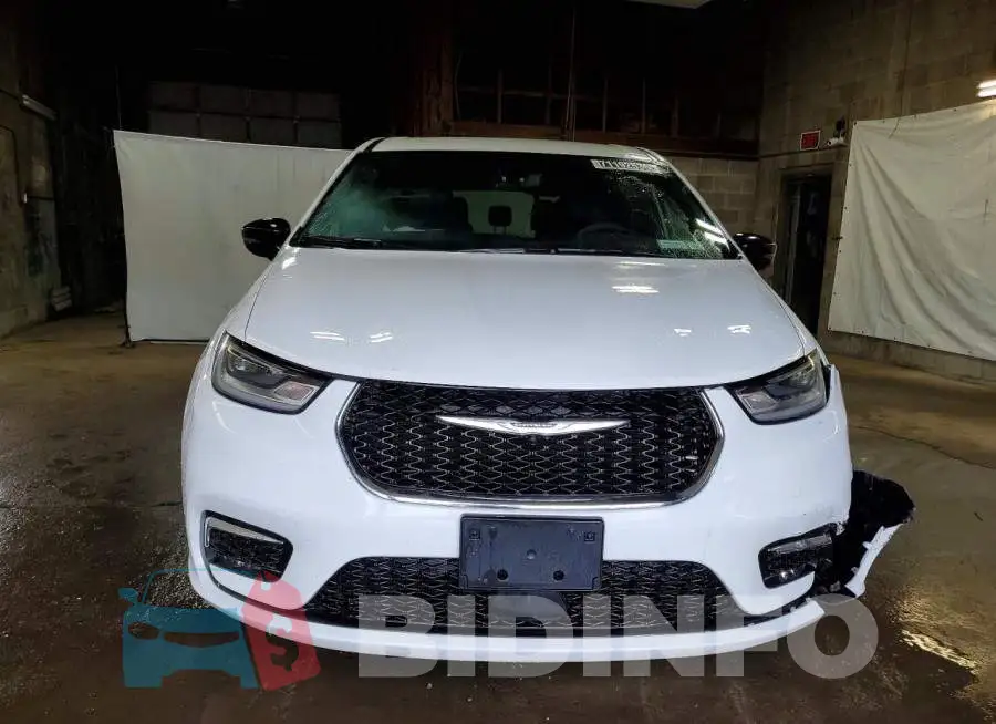 2C4RC1BG6TR272836 Photo# 5