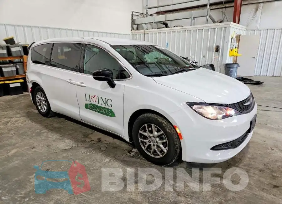 2C4RC1CG8SR517536 Photo# 4