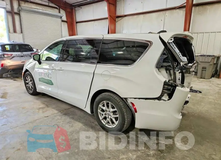2C4RC1CG8SR517536 Photo# 2
