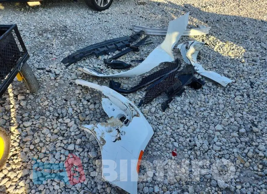 2C4RC1EG8JR332544 Photo# 13