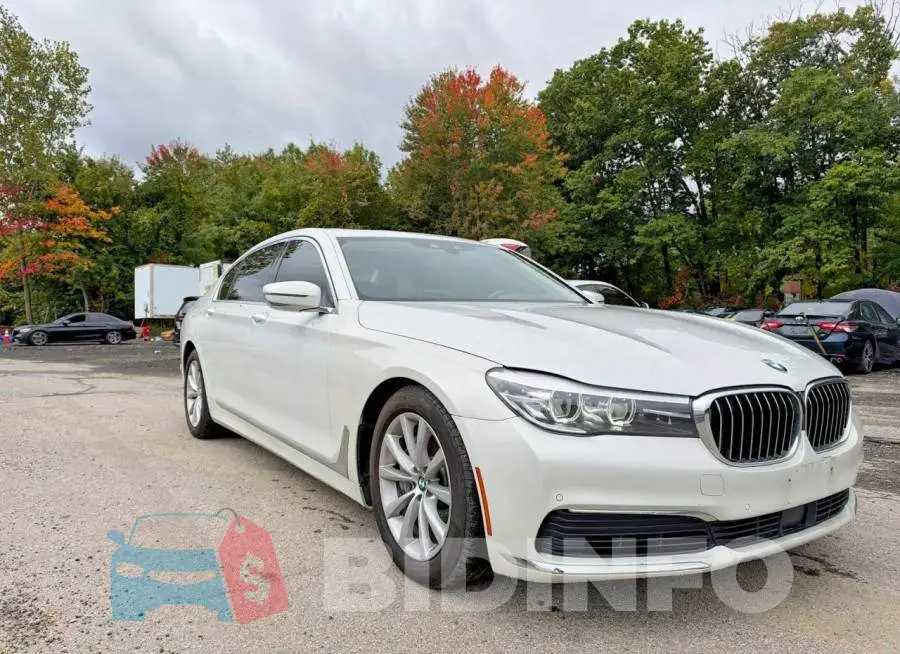 WBA7E4C57KGV70213 Photo# 1