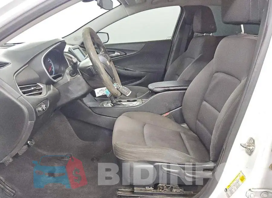 1G1ZB5ST1HF281071 Photo# 7