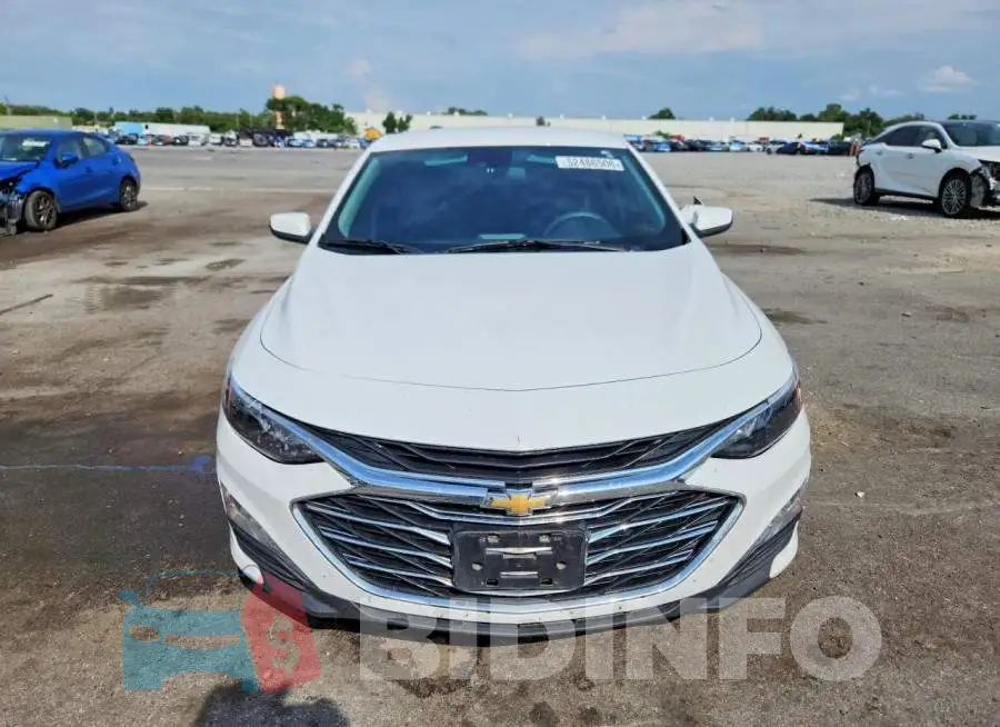 1G1ZD5ST0PF240617 Photo# 5