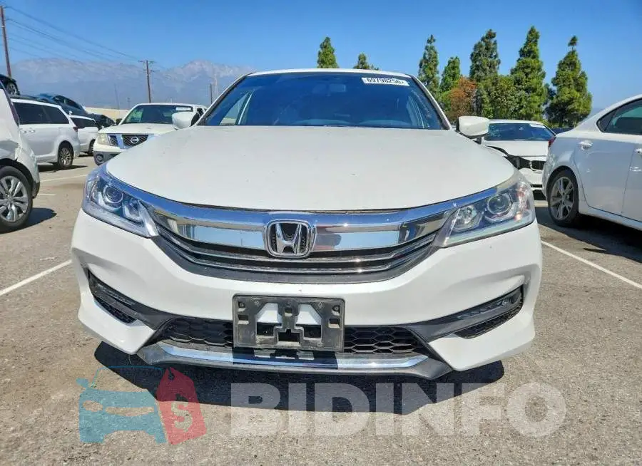 1HGCR2F52HA269352 Photo# 5
