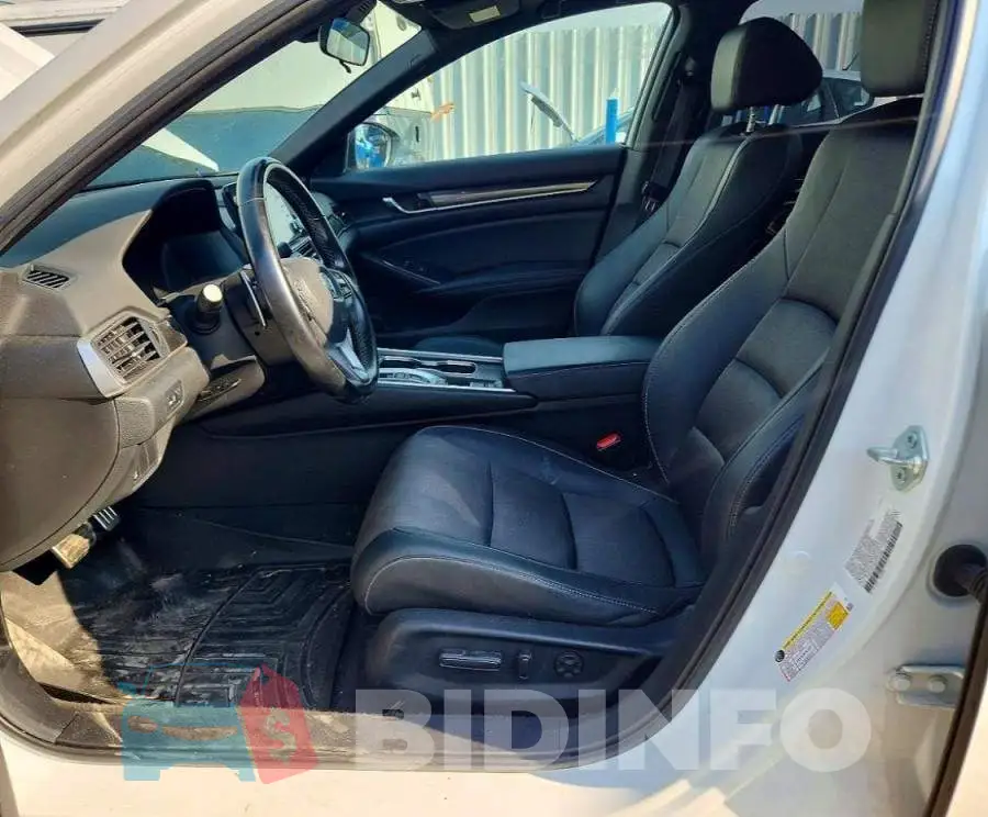 1HGCV2F32MA031862 Photo# 7