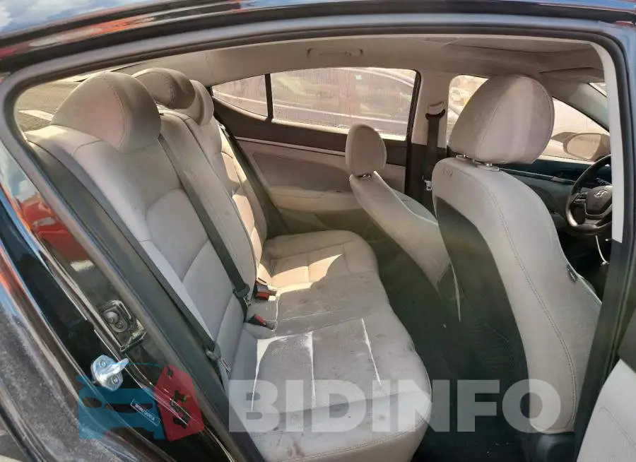 5NPD84LF3JH241136 Photo# 10