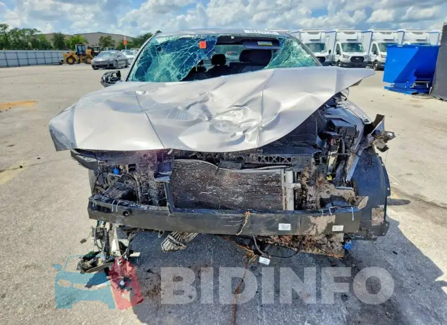 KMHLR4AF8PU485242 Photo# 5