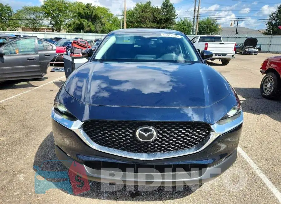 3MVDMBBL5TM138769 Photo# 5