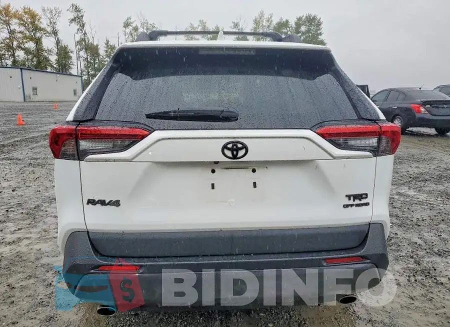 2T3S1RFV8MW158231 Photo# 6