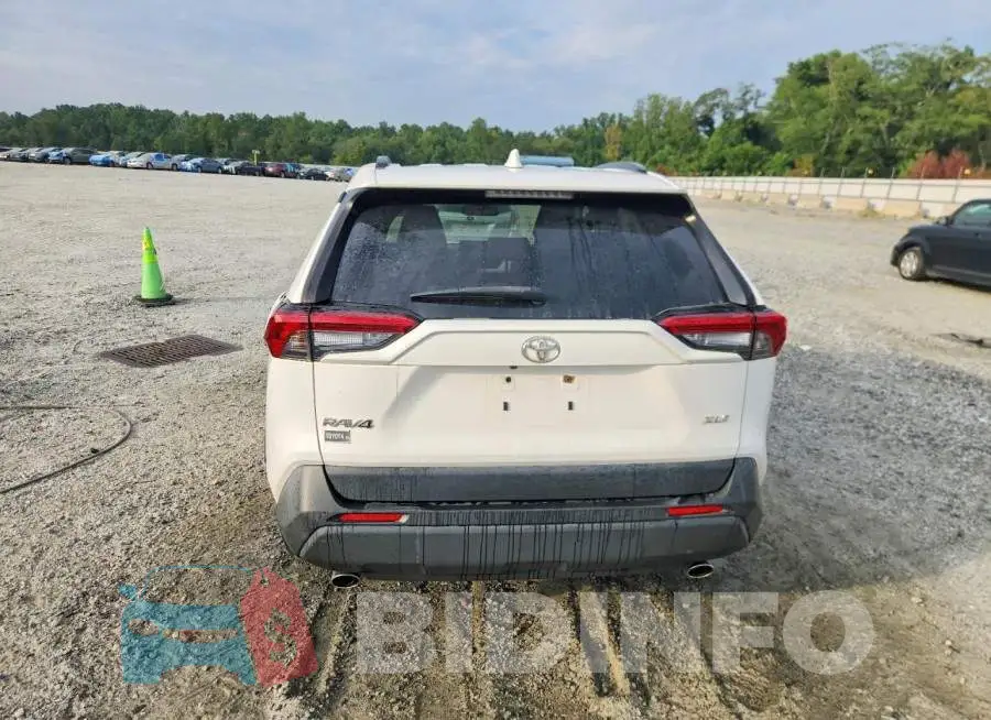 JTMW1RFV2LD059062 Photo# 6