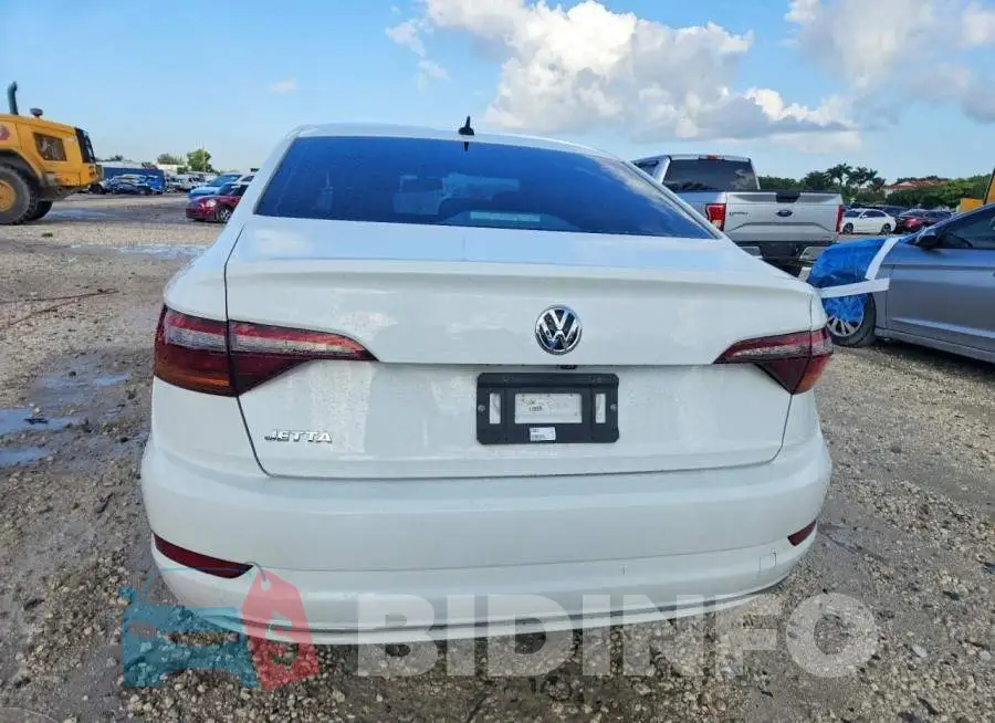 3VWCB7BU8KM254617 Photo# 6