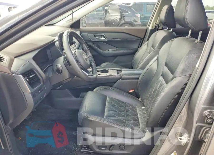 JN8BT3DCXPW102102 Photo# 7