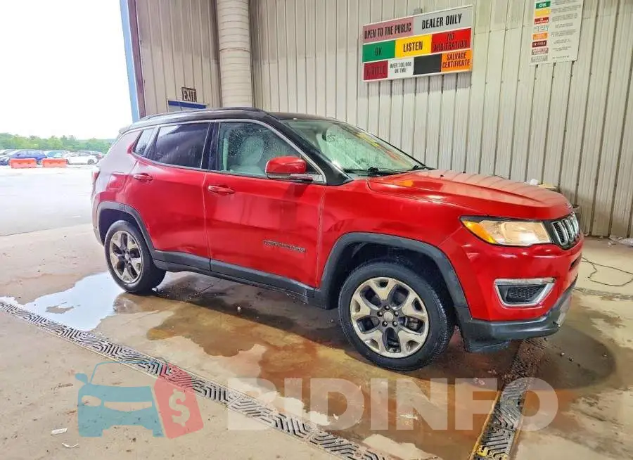 3C4NJDCB5JT437469 Photo# 4