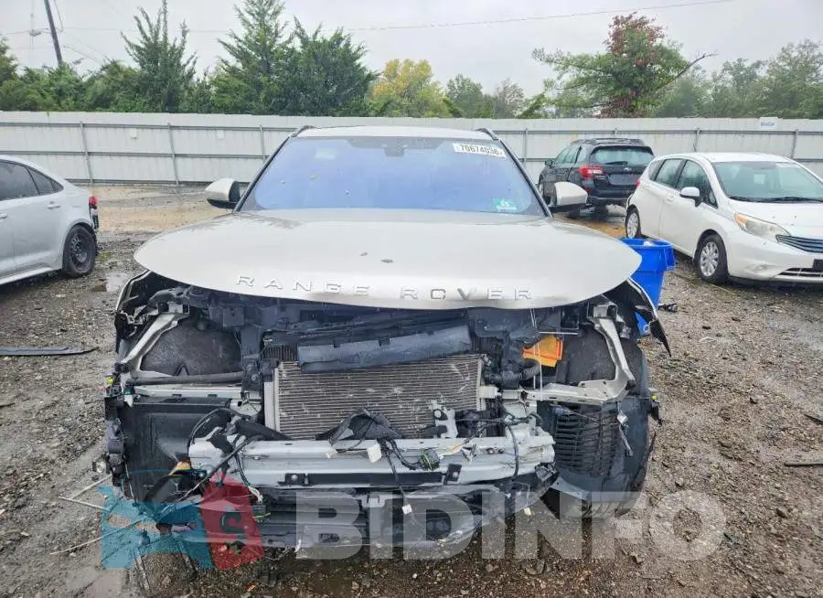 SALYB2RX8JA724404 Photo# 5
