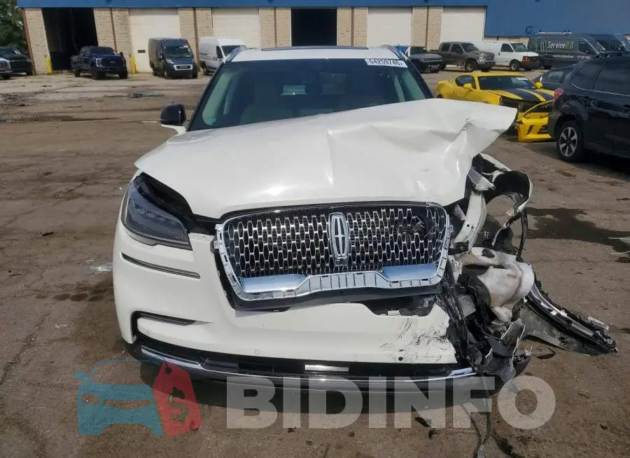 5LM5J7XC0PGL32977 Photo# 5