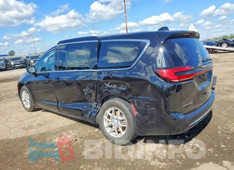 2C4RC1BG4SR569845 Photo# 2