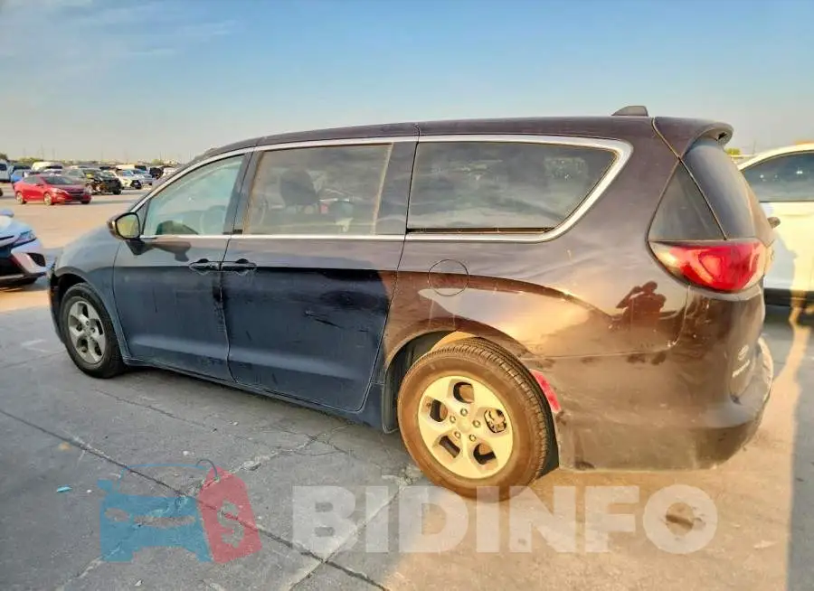 2C4RC1CG5HR597872 Photo# 2