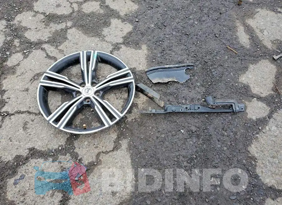 7JRA22TL7LG038578 Photo# 12