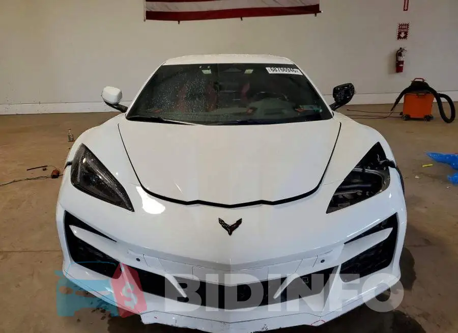 1G1YM3D41R5500487 Photo# 5
