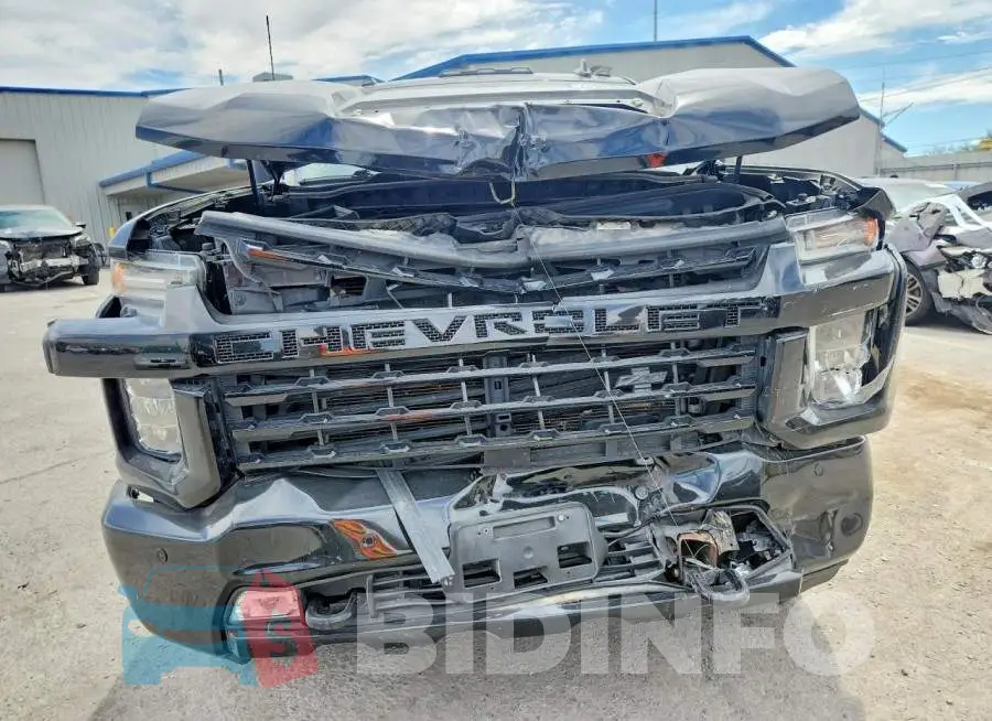 1GC4YPE72MF173482 Photo# 5