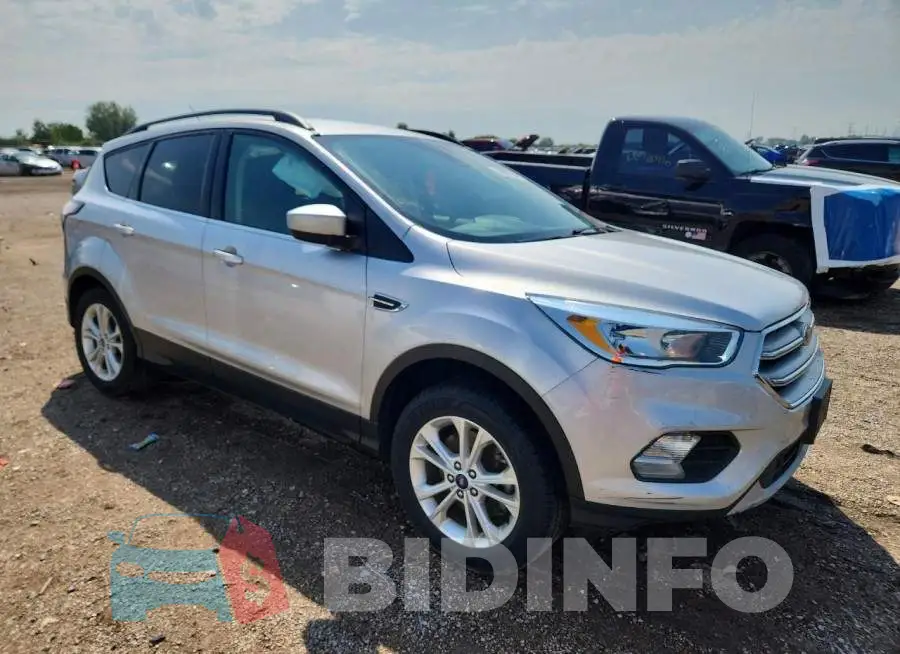 1FMCU9GD9JUA02480 Photo# 4