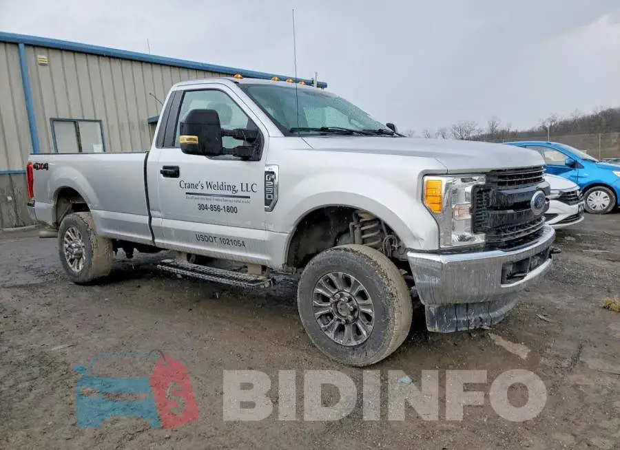 1FTBF2B61HEF44767 Photo# 4