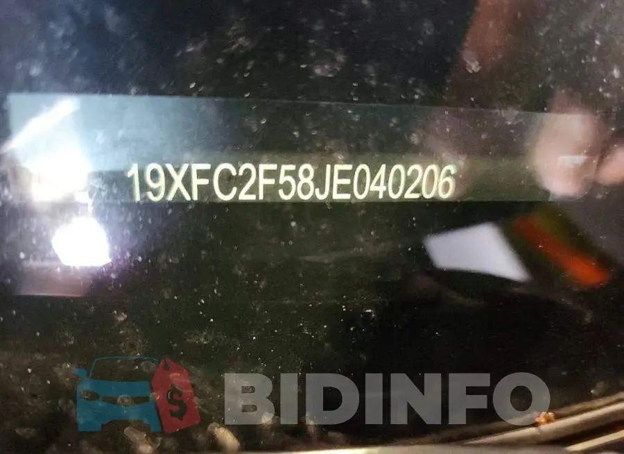 19XFC2F58JE040206 Photo# 12