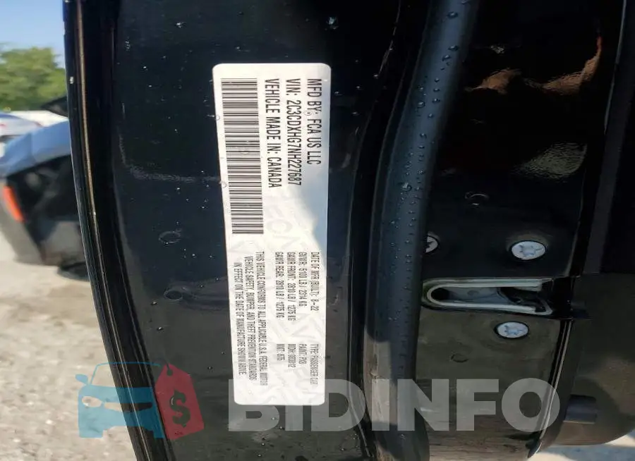 2C3CDXHG7NH227687 Photo# 12