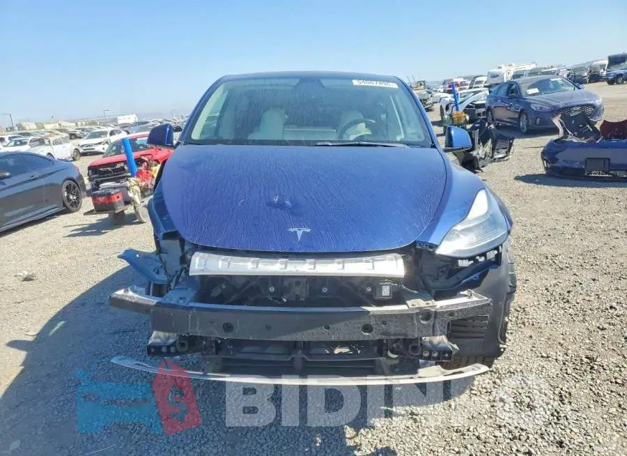 5YJYGDEFXMF215864 Photo# 5