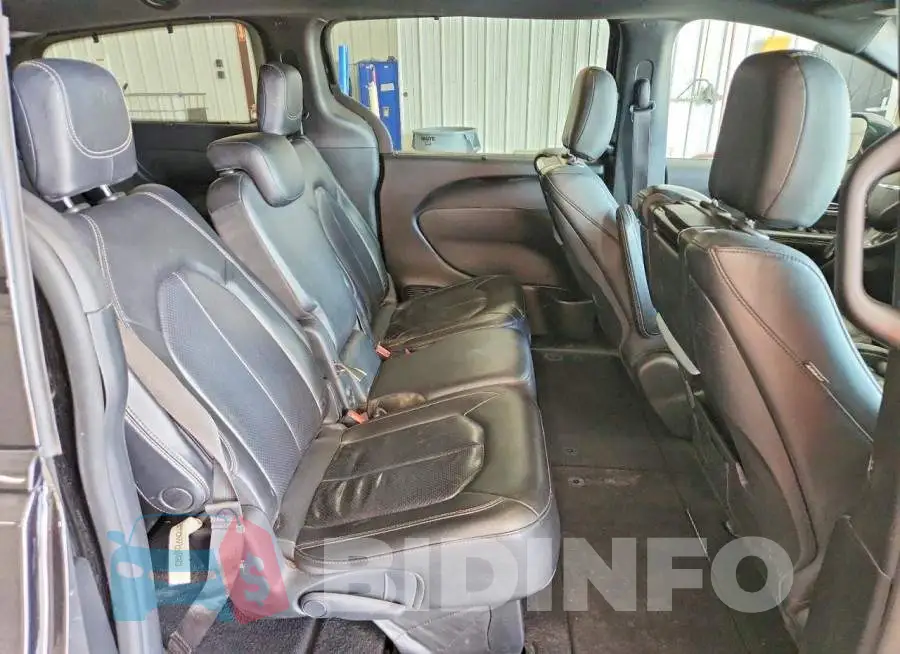 2C4RC1EG4KR628064 Photo# 11