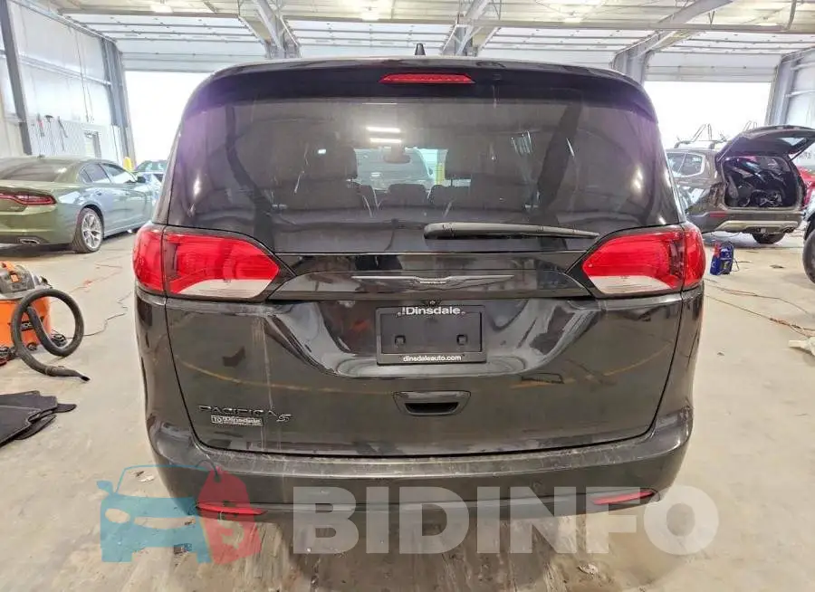 2C4RC1EG5KR629112 Photo# 6