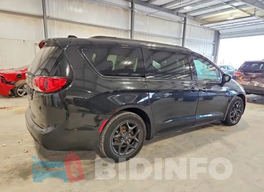 2C4RC1EG5KR629112 Photo# 3