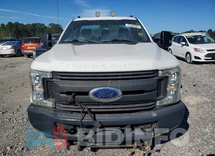 1FTBF2B63HEC27718 Photo# 5