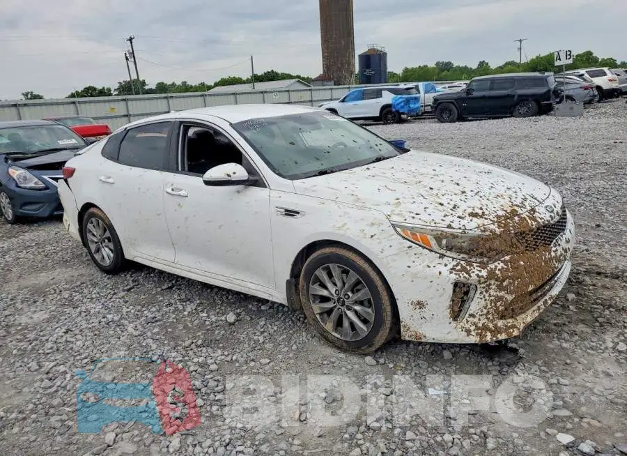 5XXGT4L33JG238010 Photo# 4