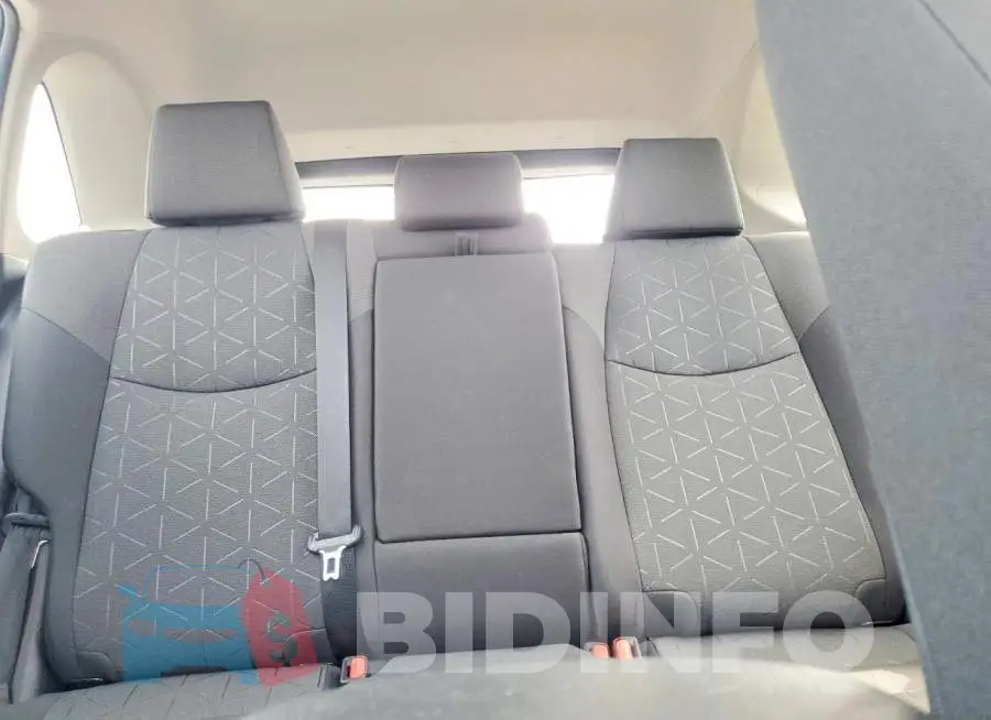2T3P1RFV5MC158940 Photo# 10