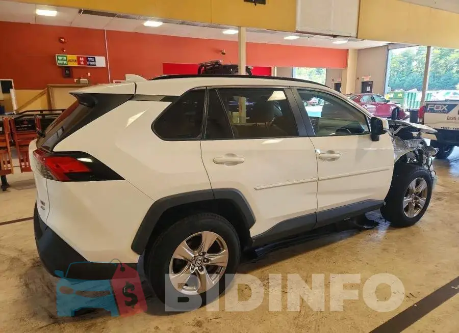 2T3P1RFV8NC263344 Photo# 3