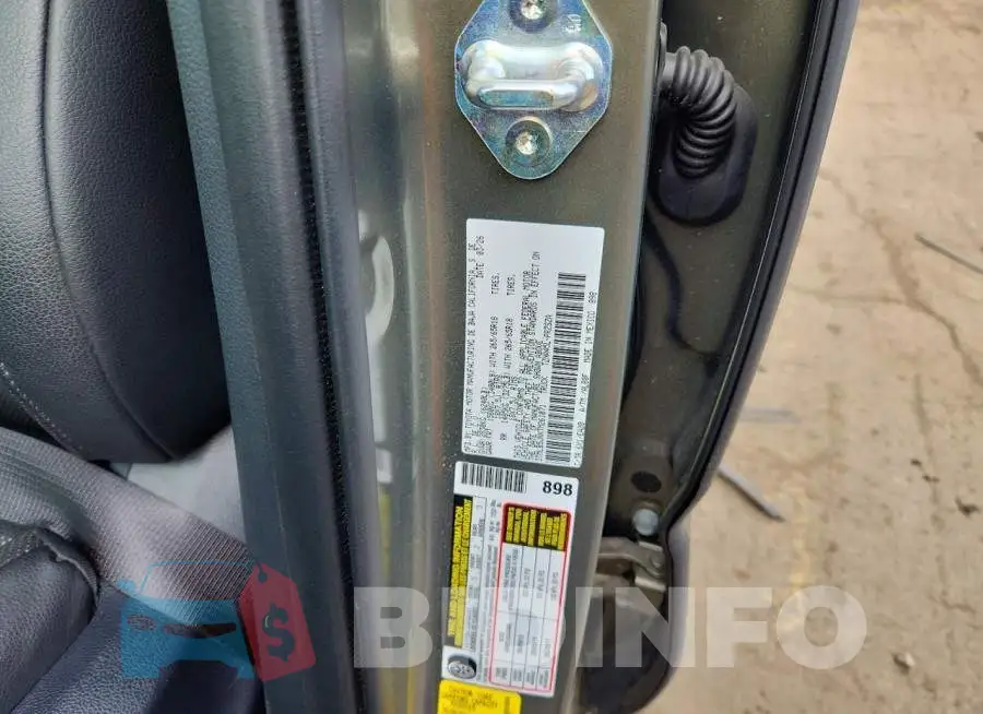3TMLB5JNXTM261071 Photo# 14