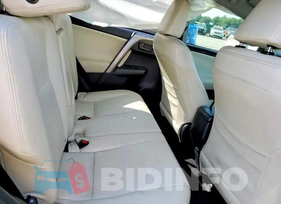 JTMZFREV5HJ122339 Photo# 11