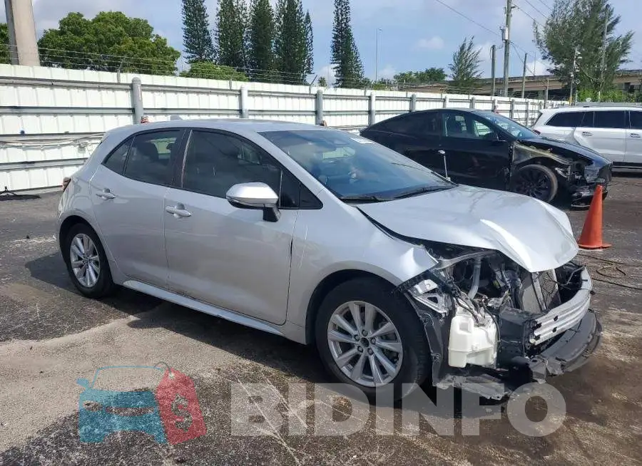 JTND4MBE9P3201843 Photo# 4
