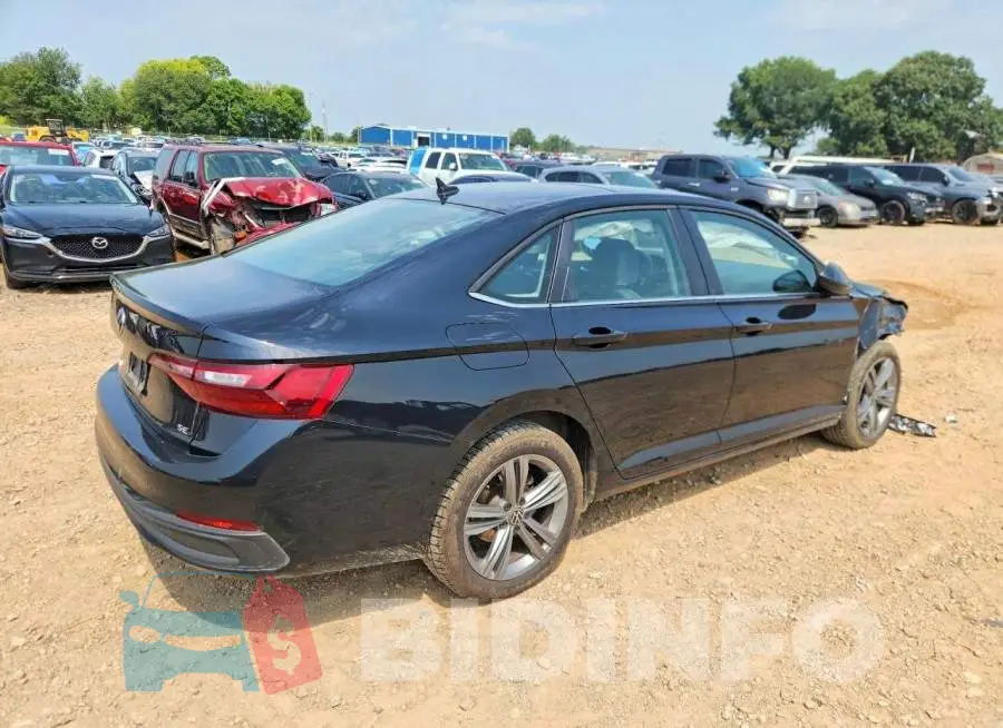 3VW7M7BU8RM024355 Photo# 3