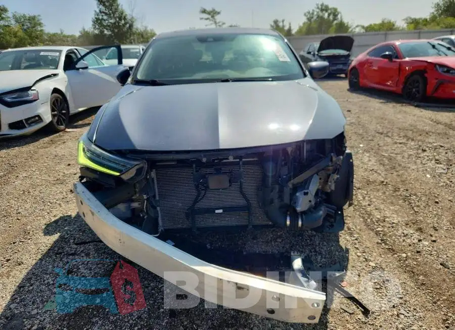 19UDE2F74KA008104 Photo# 5
