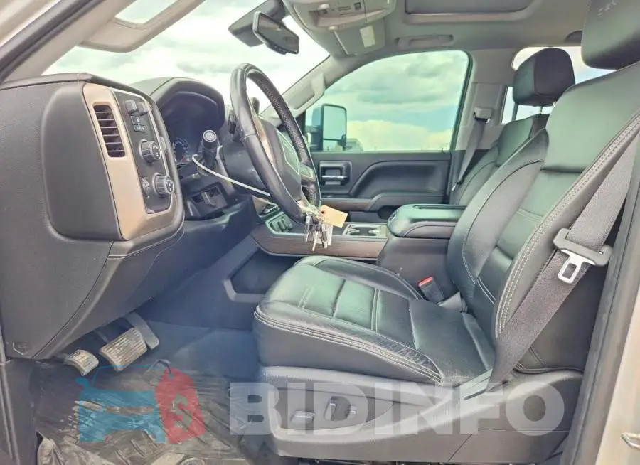 1GT12SEYXKF223011 Photo# 7