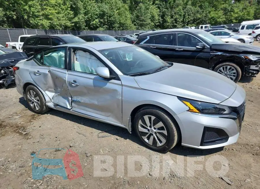 1N4BL4BV2PN425612 Photo# 4