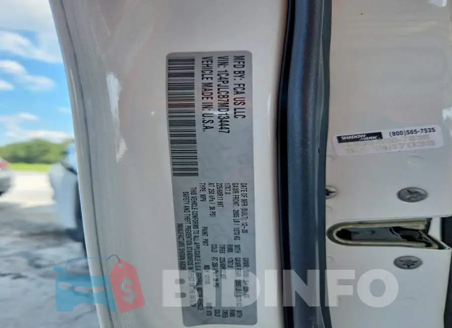 1C4PJLCB7MD134447 Photo# 12