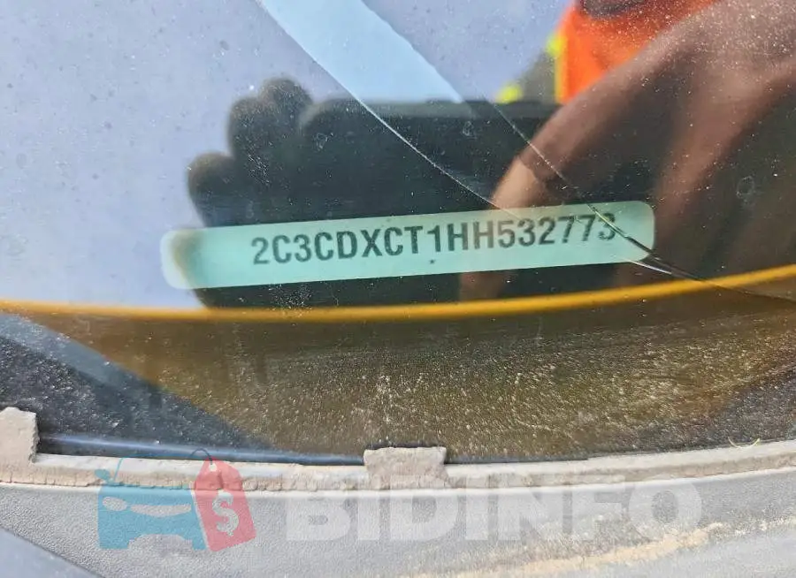 2C3CDXCT1HH532773 Photo# 13