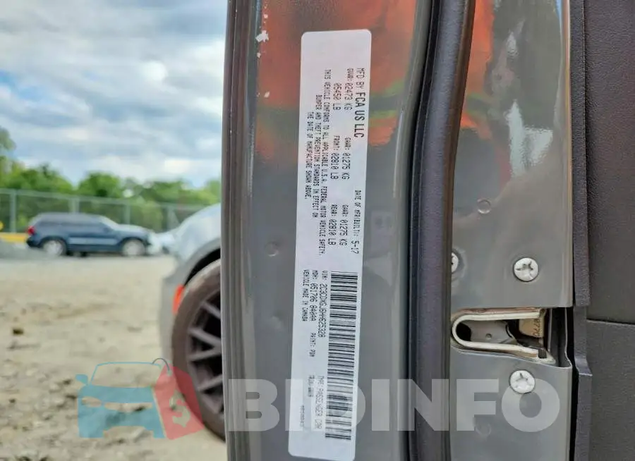 2C3CDXGJ6HH625328 Photo# 12