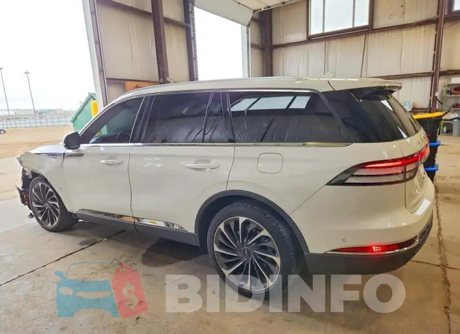 5LM5J7XC9LGL18280 Photo# 2