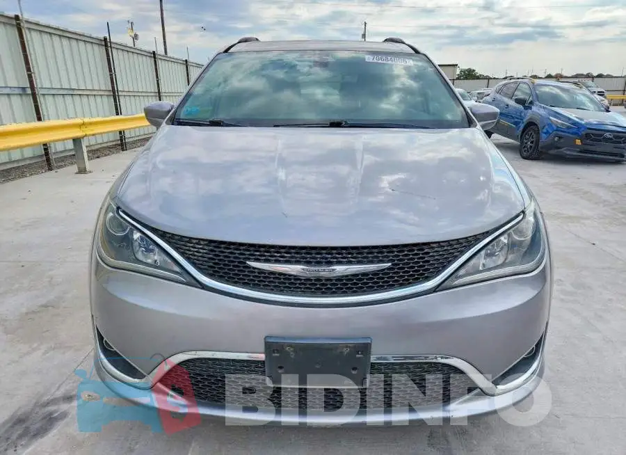2C4RC1BG4HR654726 Photo# 5
